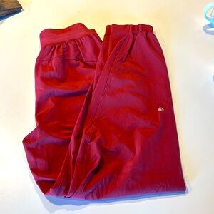 Lululemon women’s jogger 4